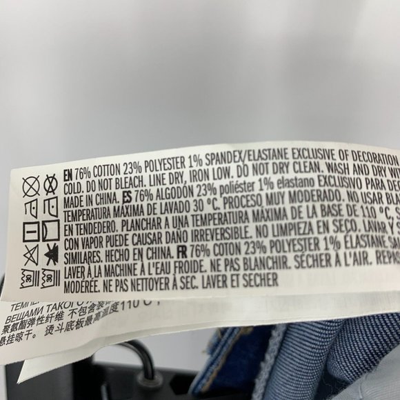 Forever 21 Denim Shorts Button Fly Blue Distressed Denim Fray - Picture 9 of 9